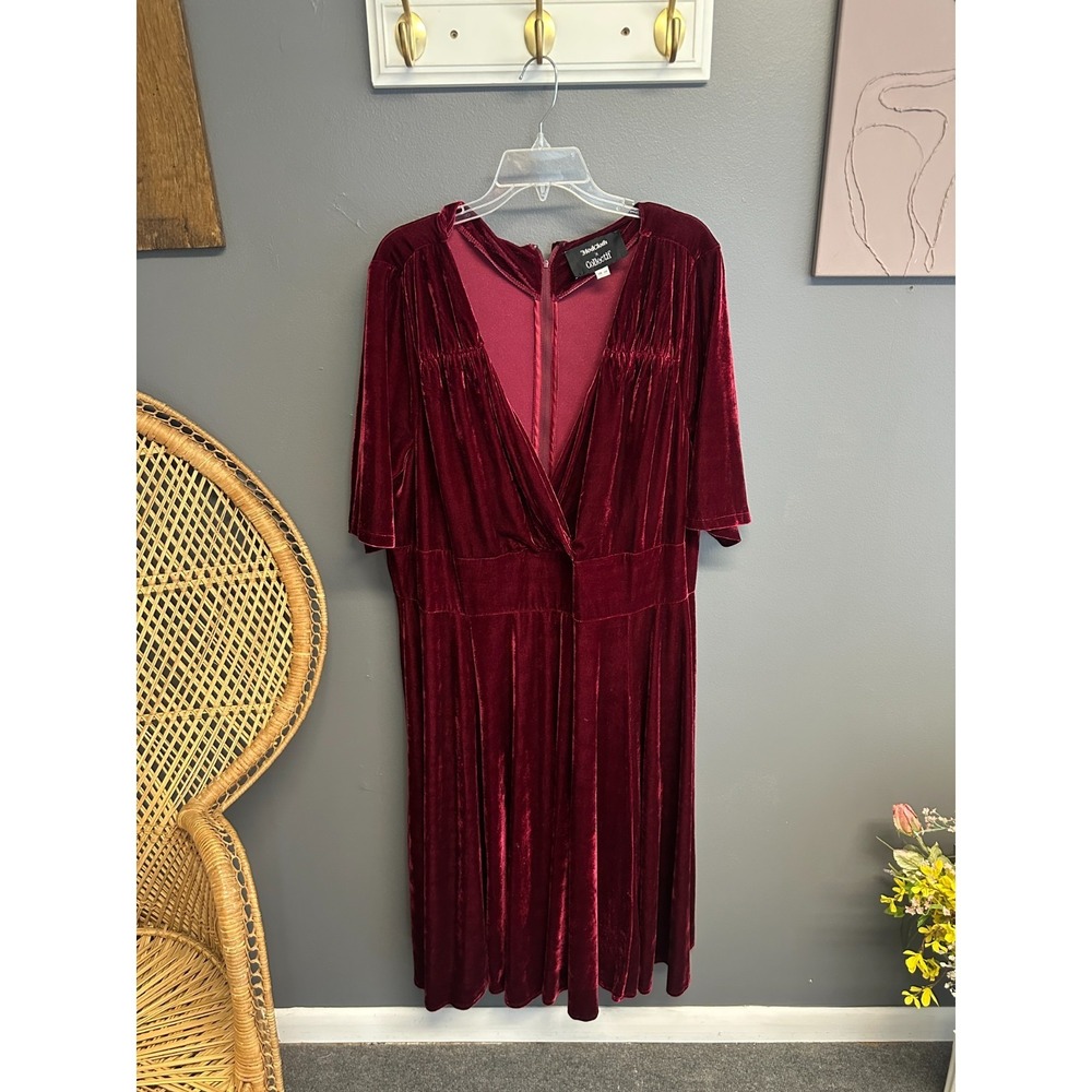 ModCloth x Collectif Dress Womens Plus Size US 20 UK 24 Burgundy Velvet Luxury